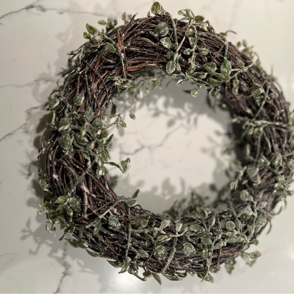 9 Inch Holiday Wreath - Picture 8 of 8